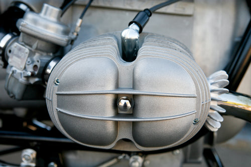 ROUND (PEANUT) VALVE COVER BMW 2 VALVE